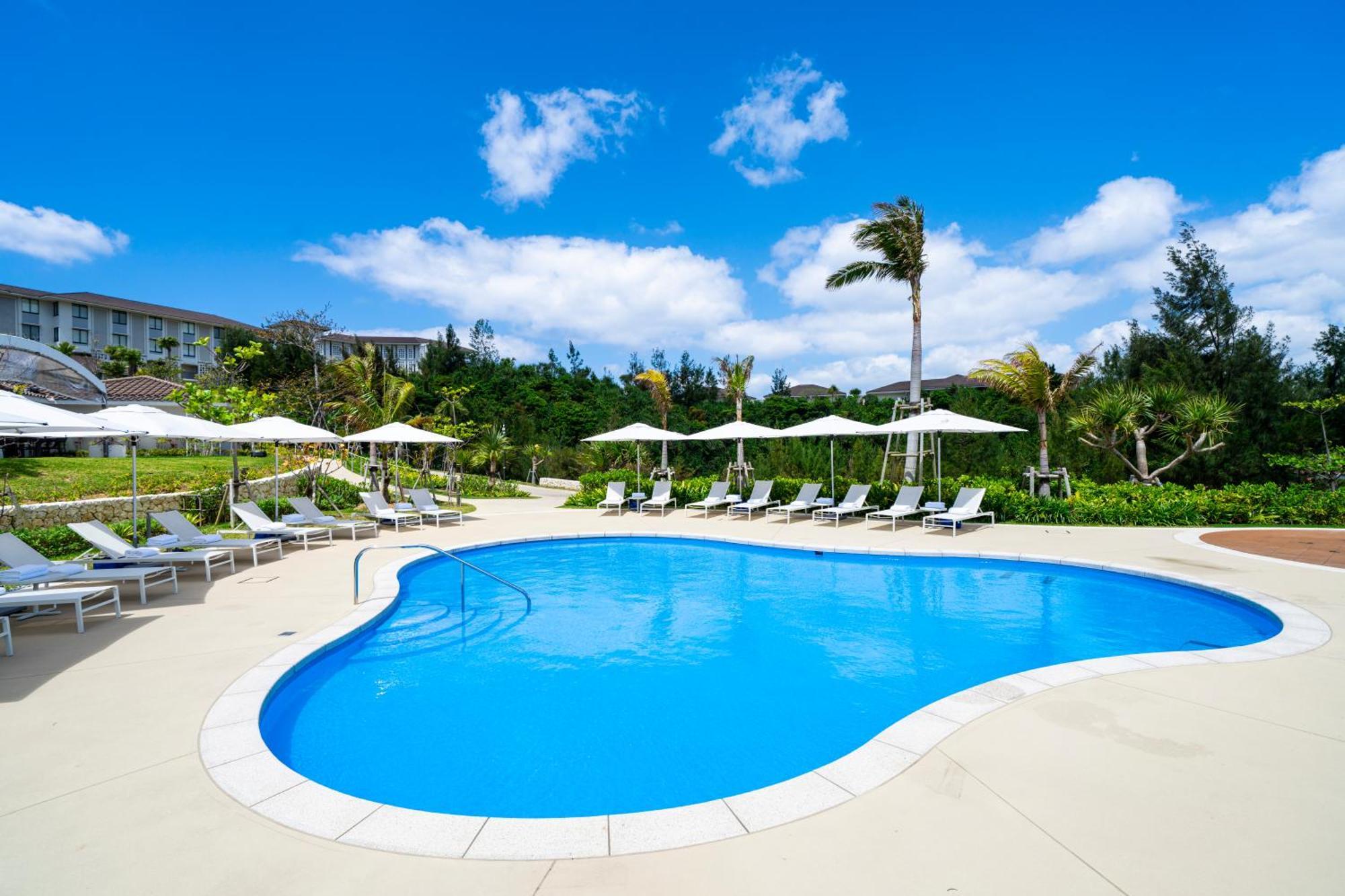 Halekulani Okinawa Hotel Onna Bagian luar foto