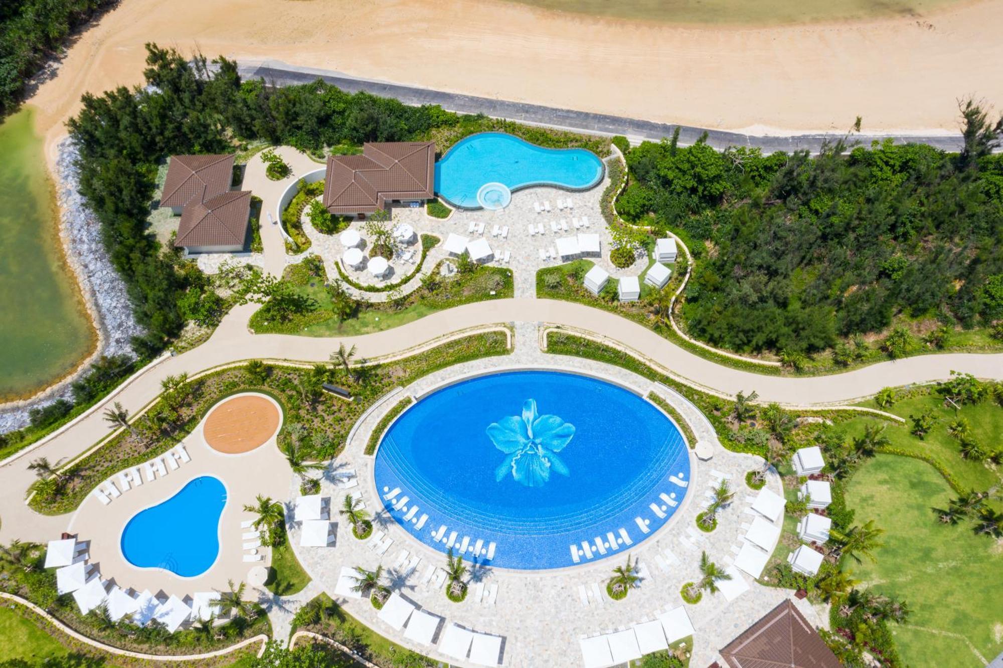 Halekulani Okinawa Hotel Onna Bagian luar foto